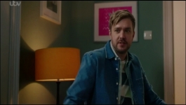 Buffering - Season 01 Episode 04